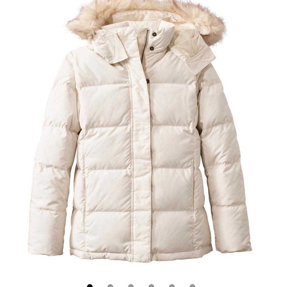 Women’s Ultrawarm XS PET Jacket, S/M Bomber Hat and M Ultrawarm Mittens.